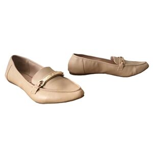 Tahari Girl "Adithya" Blush Faux Leather Gold Signature Slip On Loafer Size 9